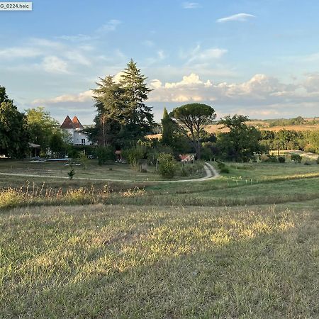 Domaine Des Peyries - Chambres Et Table D'Hotes Saint-Barthelemy-d'Agenais Zewnętrze zdjęcie
