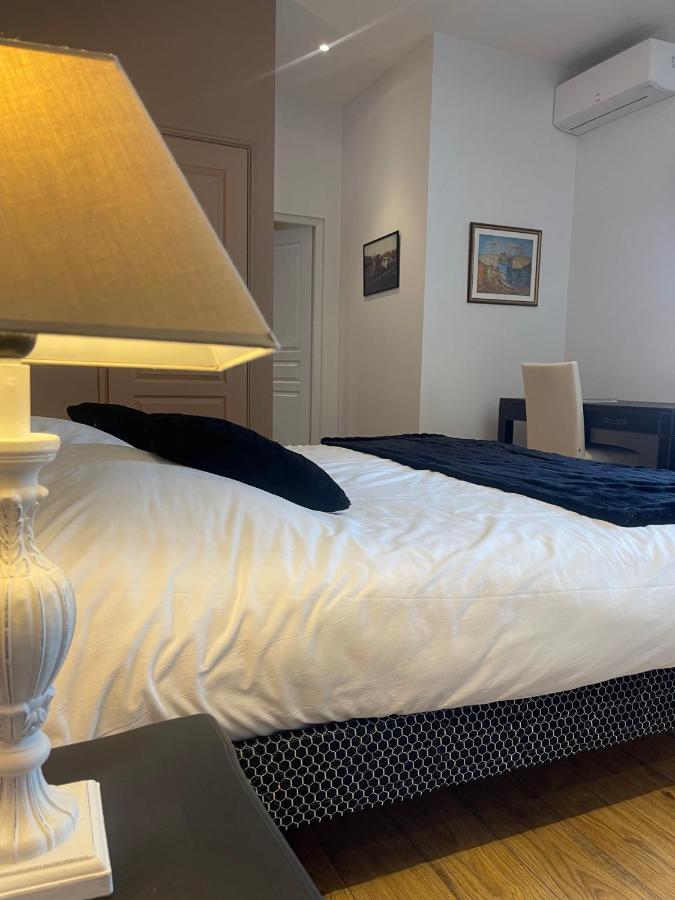 Domaine Des Peyries - Chambres Et Table D'Hotes Saint-Barthelemy-d'Agenais Zewnętrze zdjęcie
