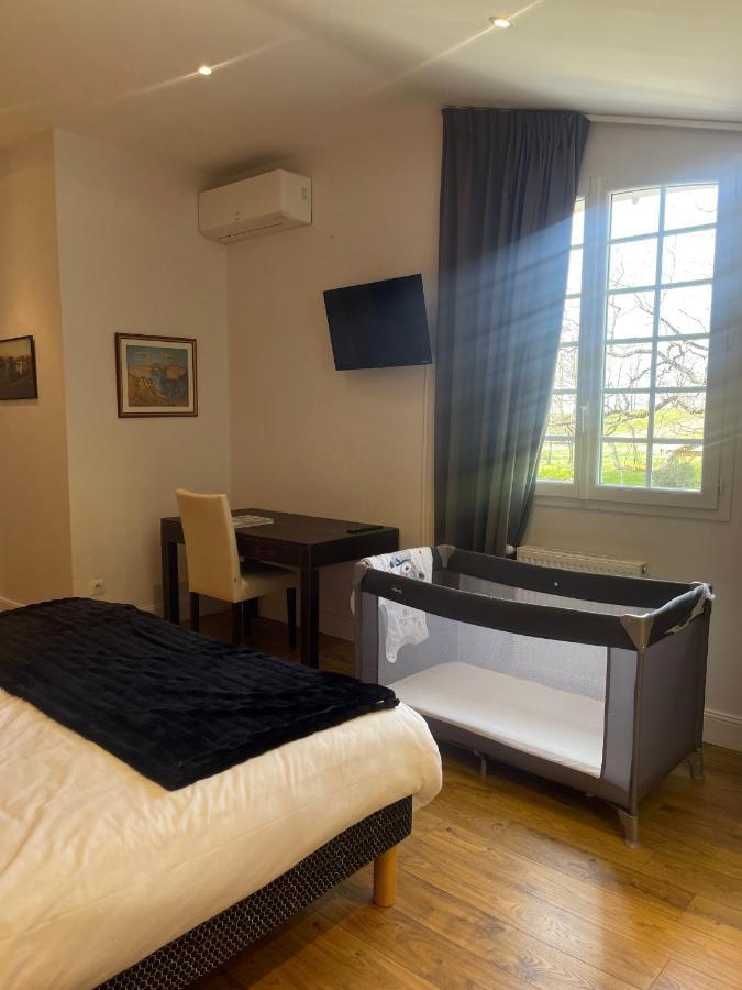 Domaine Des Peyries - Chambres Et Table D'Hotes Saint-Barthelemy-d'Agenais Zewnętrze zdjęcie